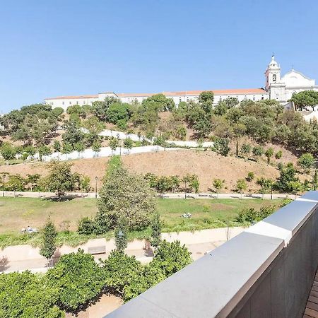 Flh Mouraria Art Apartment With Pool Lisbon Bagian luar foto