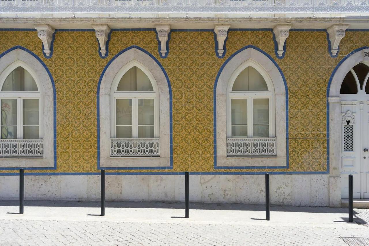 Flh Mouraria Art Apartment With Pool Lisbon Bagian luar foto